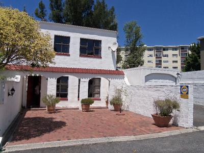 Duplex For Sale in Claremont, Cape Town